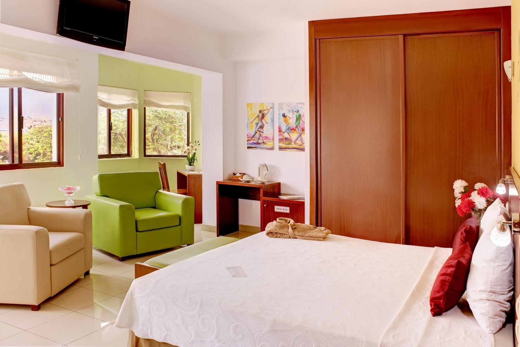 Hotel Livvo Don Paco Минделу Экстерьер фото